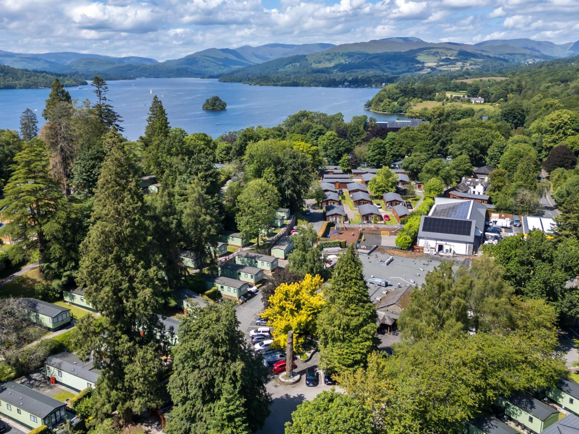 Loubi'S Lakeside Lodge 温德米尔 外观 照片